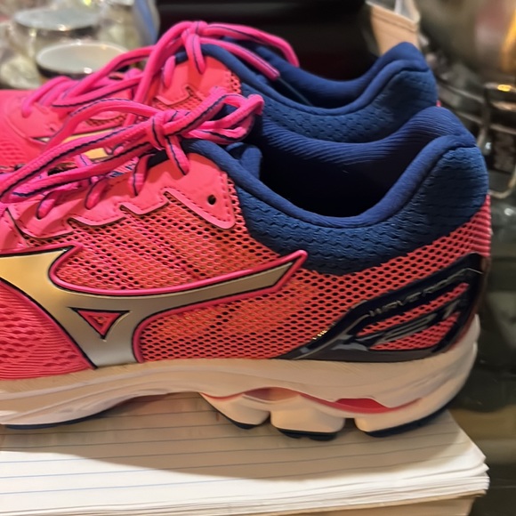 COPY - Mizuno running shoes - Picture 7 of 10
